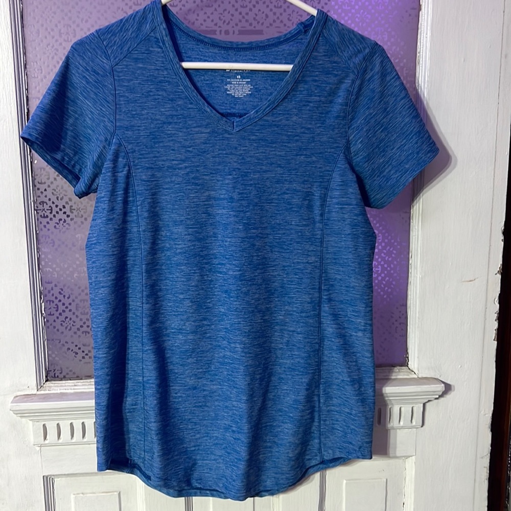 Ln women’s Duluth Trading Co. bright blue top size XS